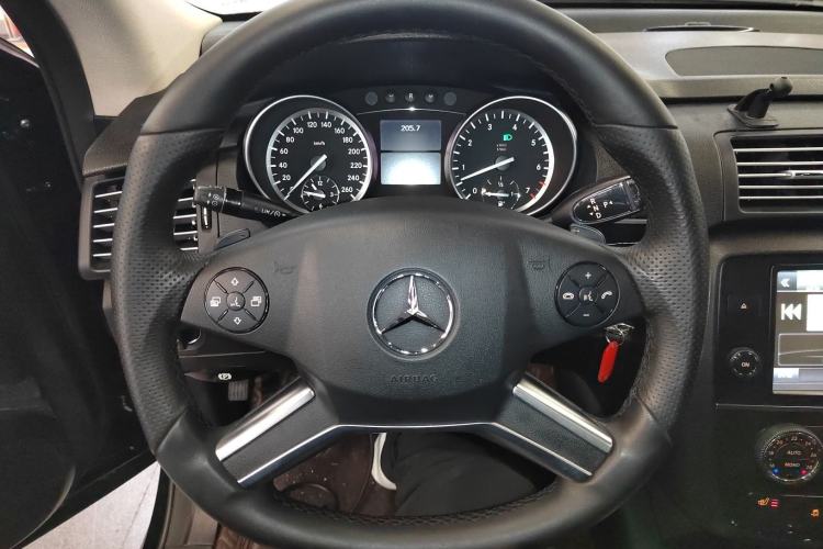 Used Mercedes-Benz R-Class 2017 R 320 4MATIC Luxury Collection Edition