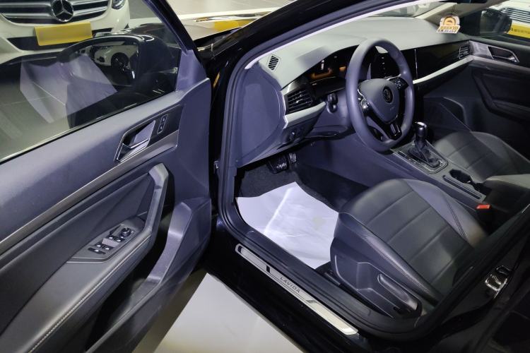 Used Volkswagen Lavida 2021 1.5L Automatic Comfort Edition
