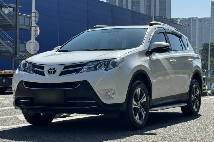 Used Toyota RAV4 2015 2.0L CVT Two-Wheel Drive Fashion Edition