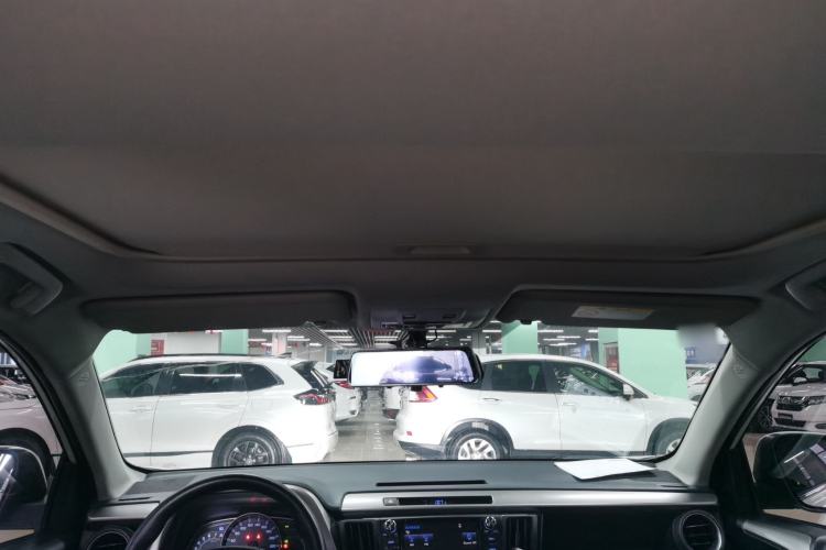 Used Toyota RAV4 2016 2.0L CVT Two-Wheel Drive Comfort Edition China V Standard