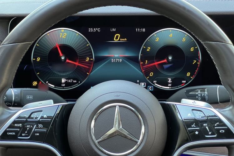 Used Mercedes-Benz E-Class 2022 Second Facelift E 300 L Fashion Edition
