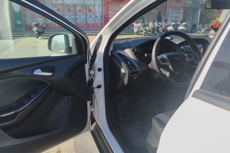 Used Ford Focus 2012 Hatchback 1.6L Automatic Fashion Edition