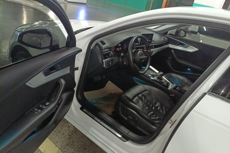 Used Audi A4L 2019 40 TFSI Fashion Edition China VI Emission Standard