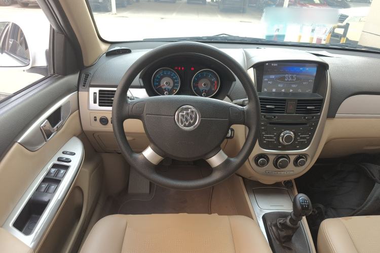 Used Buick Excelle 2013 1.5L Manual Classic Model
