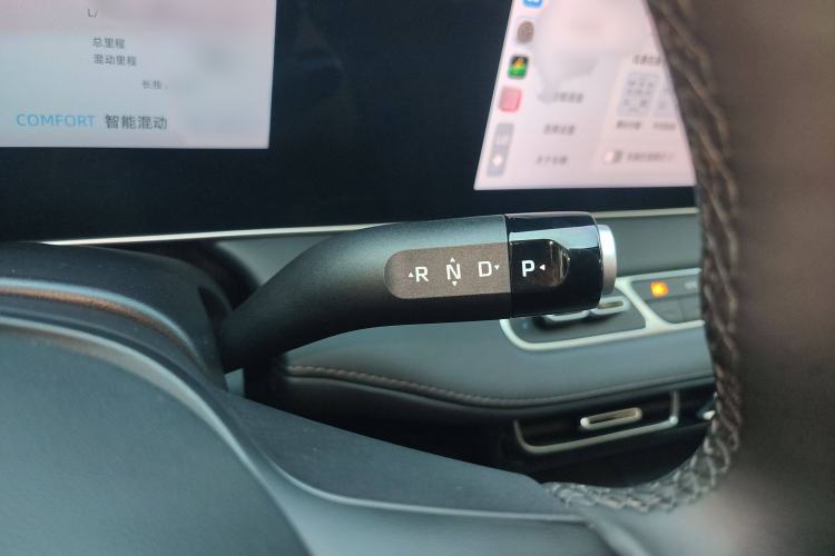 Used Roewe D7 2023 DMH 125km Superior Edition
