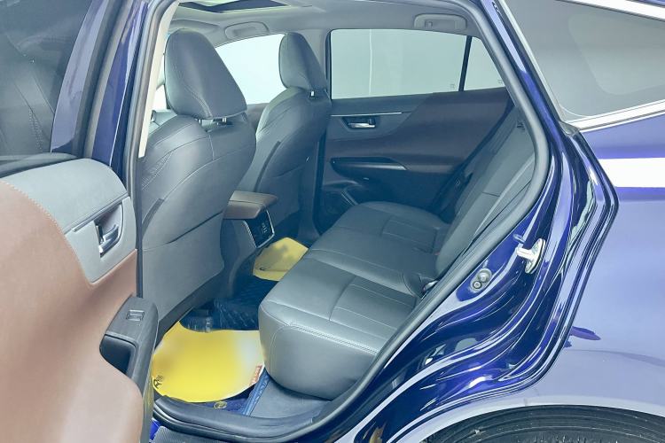 Used Toyota Harrier 2023 2.0L CVT Two-Wheel Drive Luxury Edition
