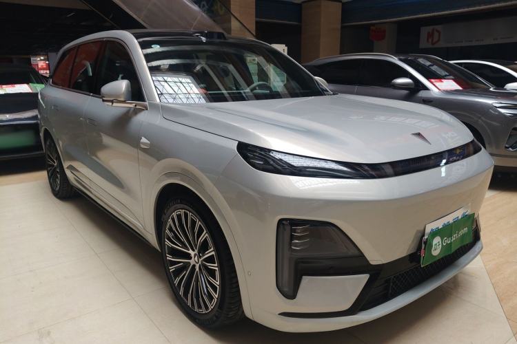 Used  S09 2025 Rear-Drive Ultra+
