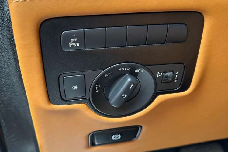 Used Mercedes-Benz Vito 2021 2.0T Business Version 7 Seats