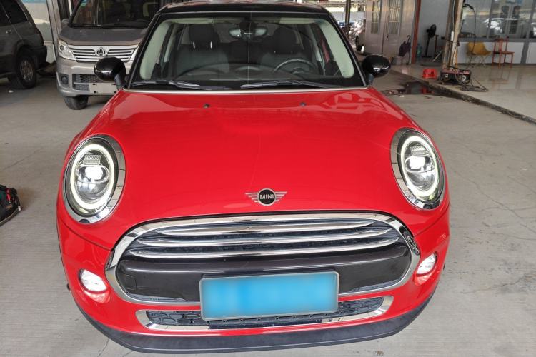 Used  MINI 2018 1.5T COOPER Classic Edition Five-Door Version
