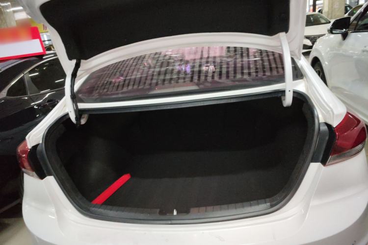 Used Hyundai Elantra (6th Generation / Lingdong) 2016 1.6L Automatic ZhiXuan – Elite Version