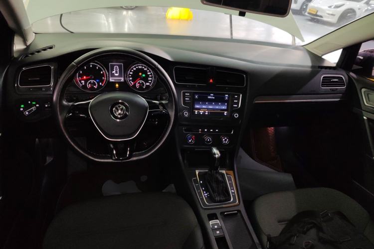 Used Volkswagen Golf 2017 230TSI Automatic Comfort Edition – Celebrating Milestone of One Million Units
