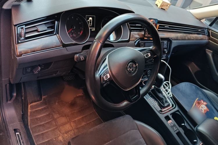 Used Volkswagen Magotan 2017 330TSI DSG Luxury Model