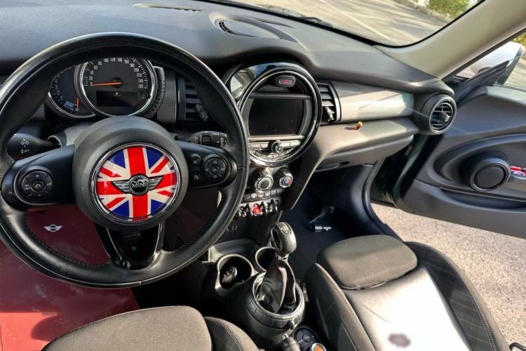 Used  MINI 2016 1.5T COOPER
