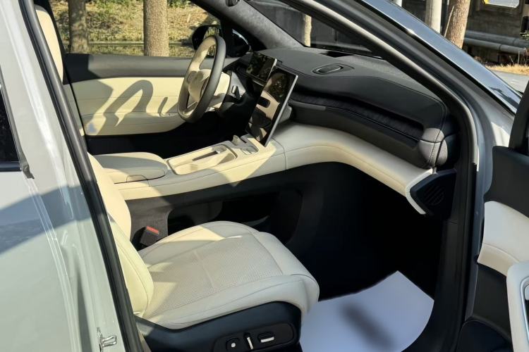 Used Nio ES6 2024 75 kWh