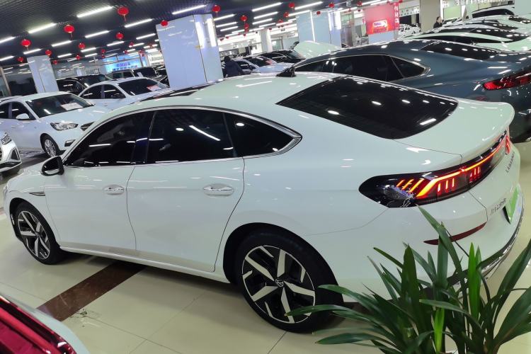 Used Volkswagen Lamando 2022 Lavida L 280TSI DSG Cool & Spicy Edition
