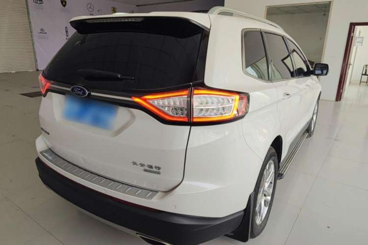 Used Ford Edge 2016 EcoBoost 245 Two-Wheel-Drive Titanium 7-Seater
