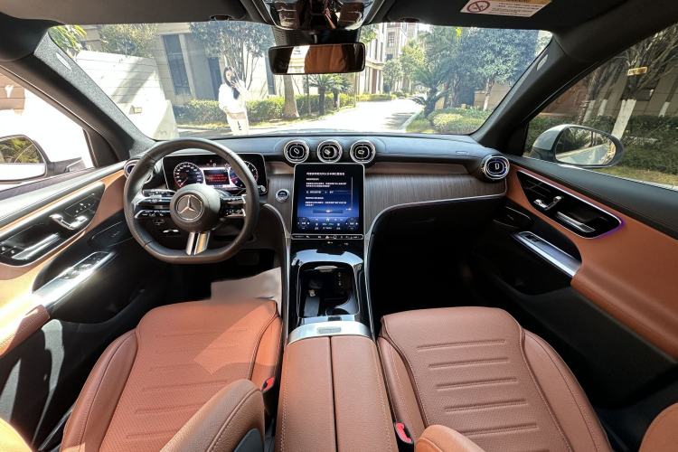 Used Mercedes-Benz GLC 2024 Refreshed GLC 300 L 4MATIC Dynamic Version 5 Seats
