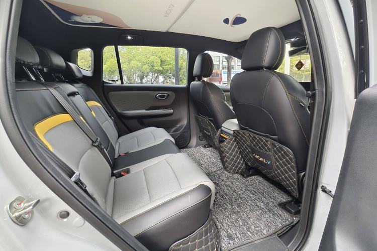 Used AION Y 2022 70 Tech Edition Lithium Iron Phosphate
