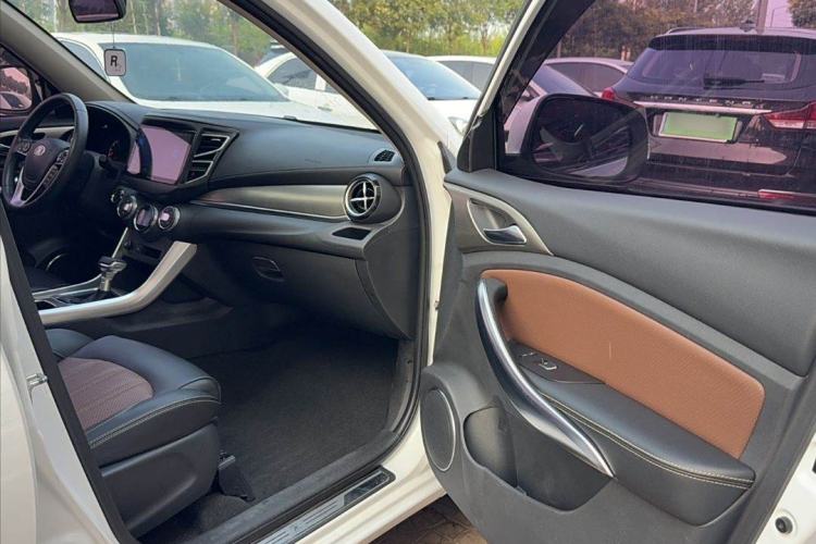 Used BYD Song 2016 GaiShi Edition 1.5TID Automatic Elite Model
