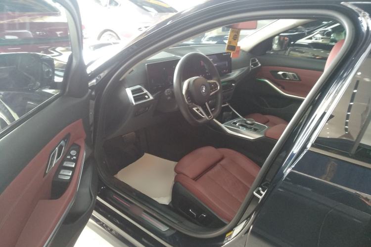 Used BMW i3 2025 eDrive 40 L Midnight Edition
