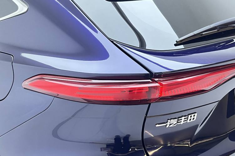 Used Toyota Harrier 2023 2.0L CVT Two-Wheel Drive Luxury Edition
