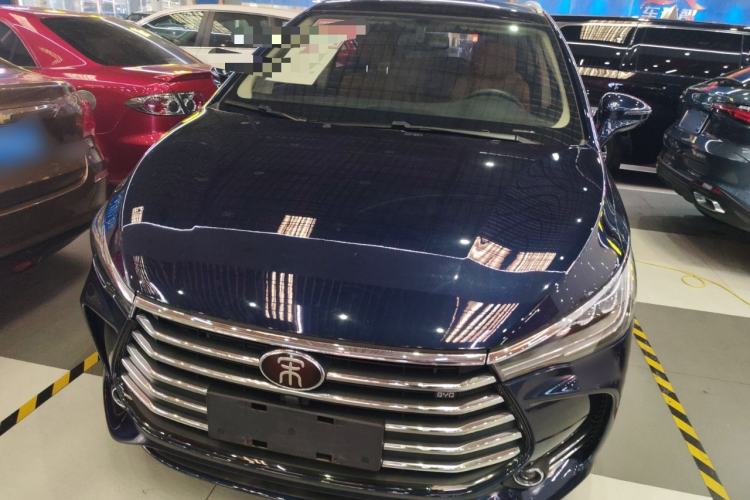 Used BYD Song MAX 2018 1.5T Automatic Smart Connect Elite Model with 6 Seats