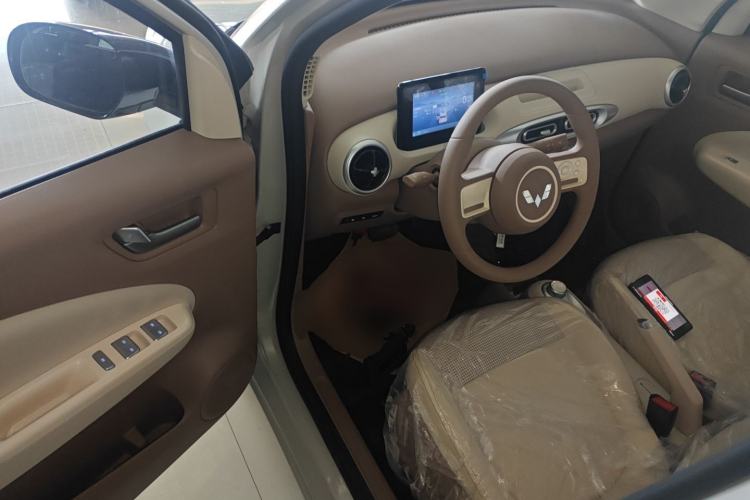 Used Wuling Hongguang MINIEV 2025 Four-Door Version Advanced Edition
