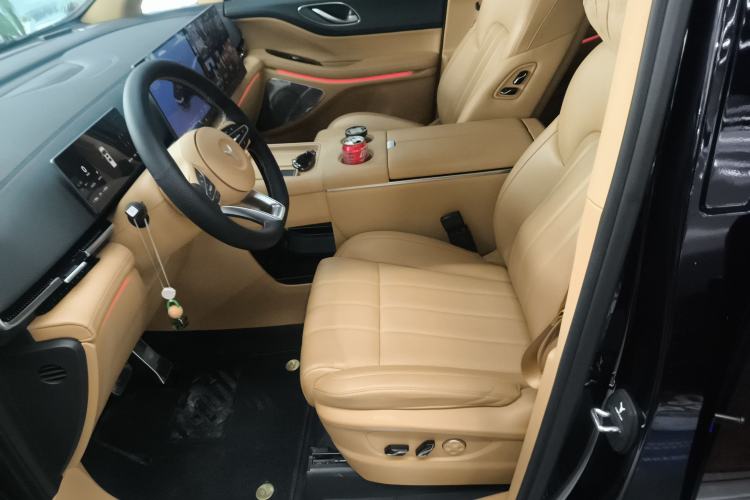 Used VOYAH Dream 2025 PHEV Four-Wheel Drive Prestige Kunpeng Edition