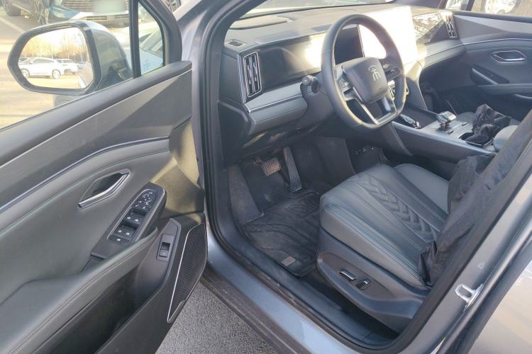 Used BYD Song L DM-i 2025 Intelligent Driving Version 112 km Beyond-Range Type
