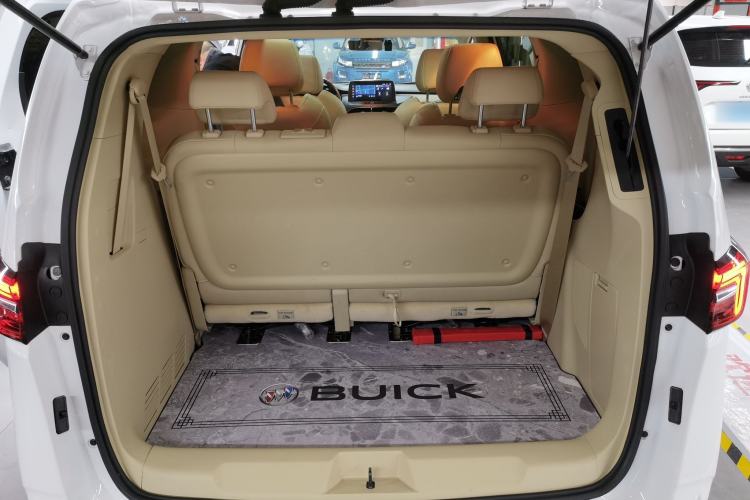 Used Buick GL8 2023 Land Business Class Smart Deluxe Model