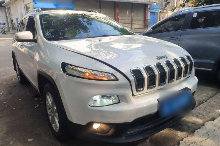 Used  Cherokee 2016 2.0L Superior Edition
