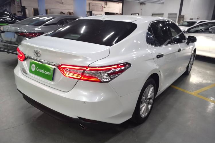 Used Toyota Camry 2021 2.0G Luxury Edition
