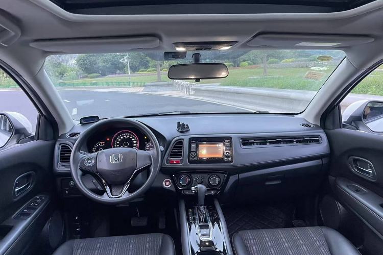 Used Honda Vezel 2017 1.8L CVT Front-Wheel Drive Pioneer Edition
