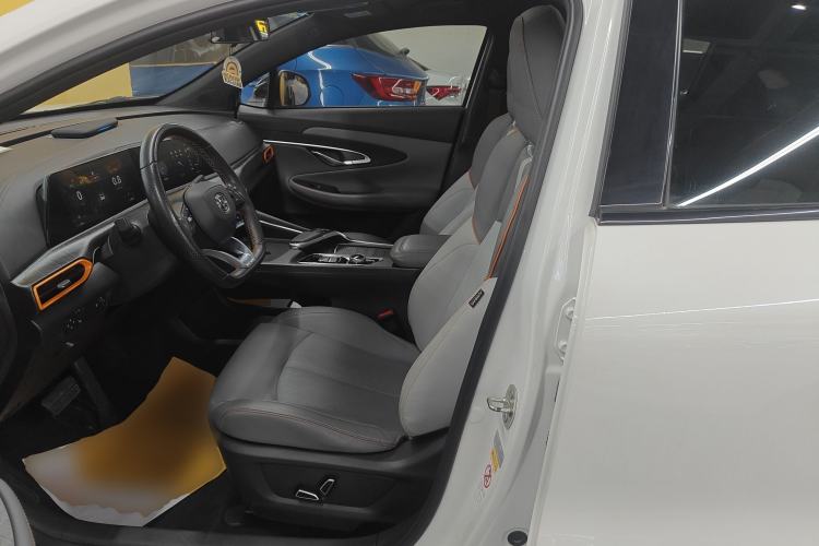 Used Changan UNI-T 2022 1.5T Prestige Version
