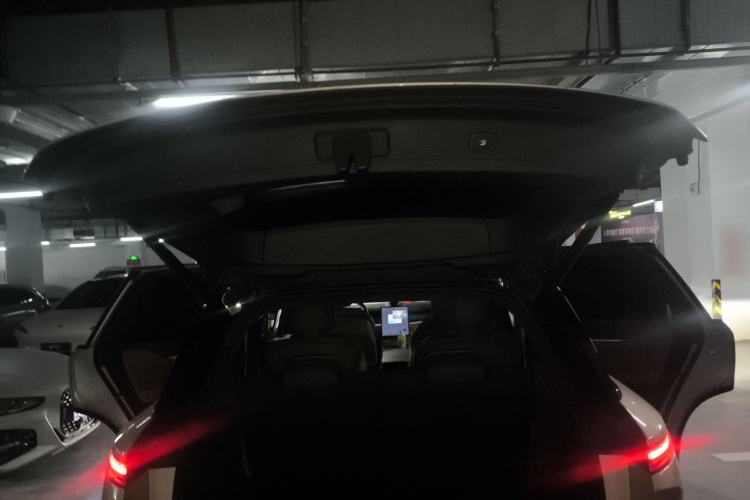 Used Nio ES8 2023 75 kWh Executive Edition
