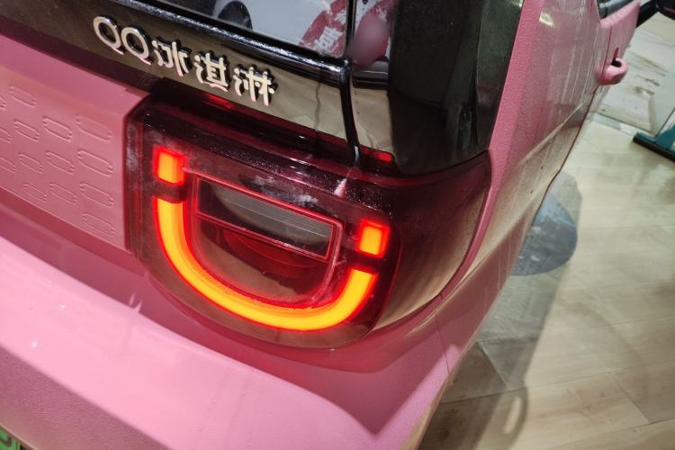 Used Chery QQ Ice Cream 2022 170km Sundae Phosphate Lithium-Ion