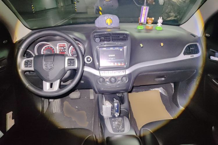 Used Dodge Journey 2013 2.4L Two-Wheel Drive Luxury Version