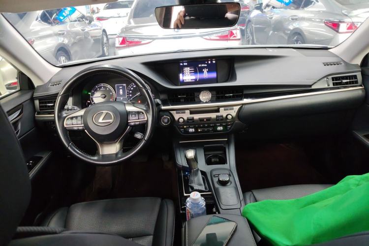 Used Lexus ES 2015 200 Comfort Edition
