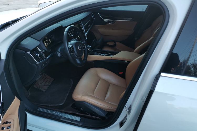 Used Volvo S90 2018 T5 Zhiyuan Edition
