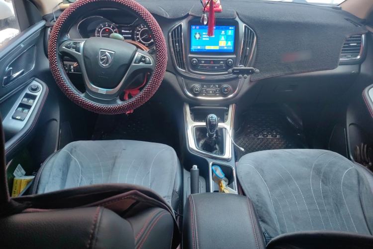 Used Baojun 560 2016 1.8L Manual Luxury Edition