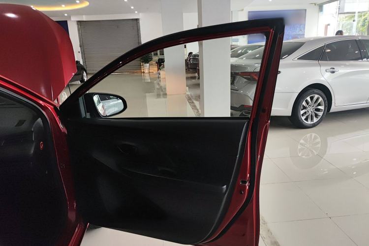 Used Toyota YARiS L 2017 1.5E CVT Dynamic Edition
