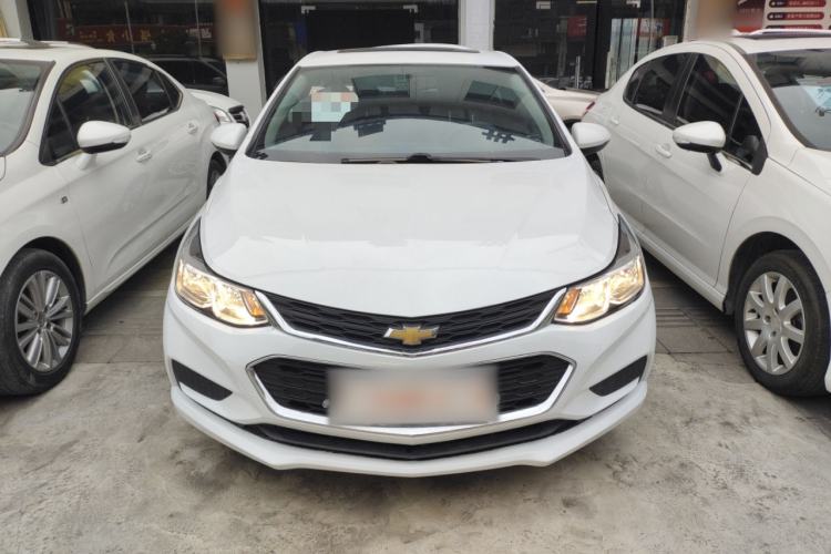 Used Chevrolet Cruze 2017 1.5L Automatic Pioneer Sunroof Edition
