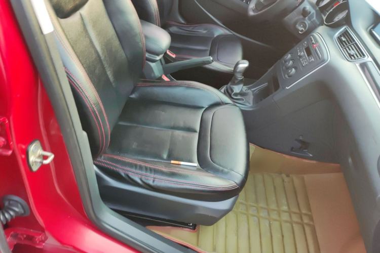 Used Peugeot 308 2014 Enjoy Edition Classic 1.6L Manual YouShang Model
