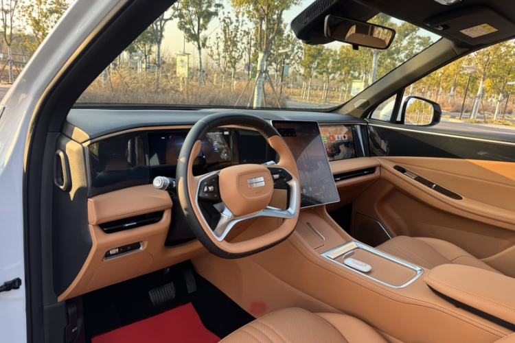 Used  L7 2025 EM-i 115km Exploration+ Edition
