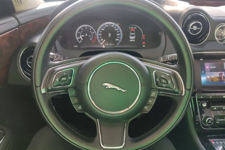 Used Jaguar XJ 2016 XJL 3.0 SC Two-Wheel-Drive Elegant Business Edition
