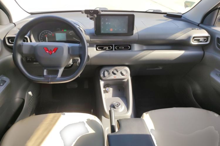 Used Wuling Hongguang New Energy 2024 All-Electric Model 300KM Standard Version
