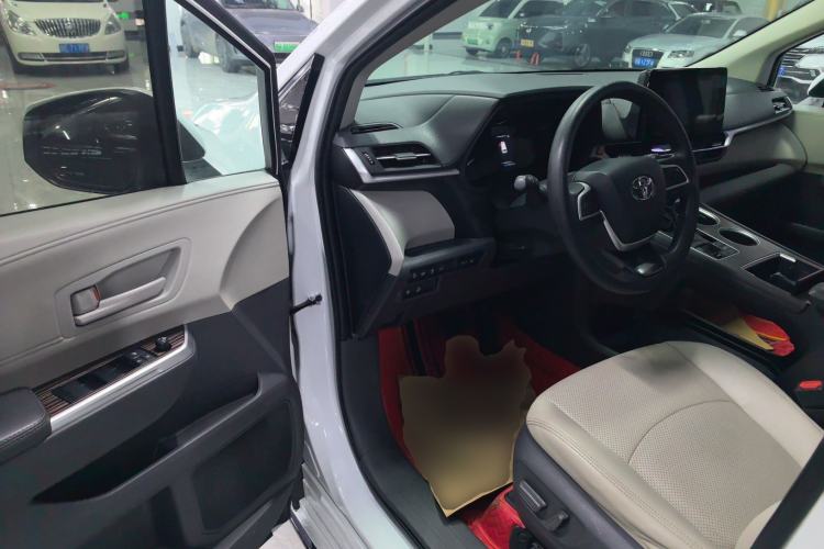 Used Toyota Sienna 2021 2.5L Hybrid Comfort Edition