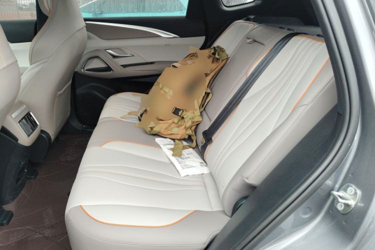 Used BYD Song Pro New Energy 2024 HONOR Edition DM-i 71KM Navigation Model
