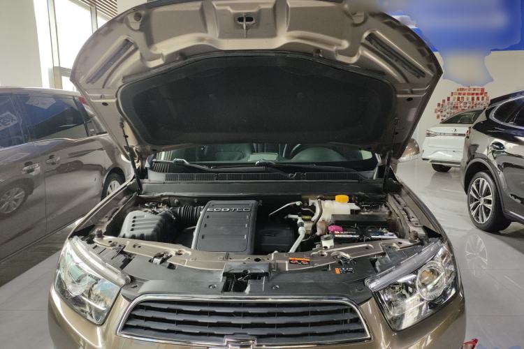 Used Chevrolet Captiva 2015 2.4L 4x4 Flagship Edition 7-Seater