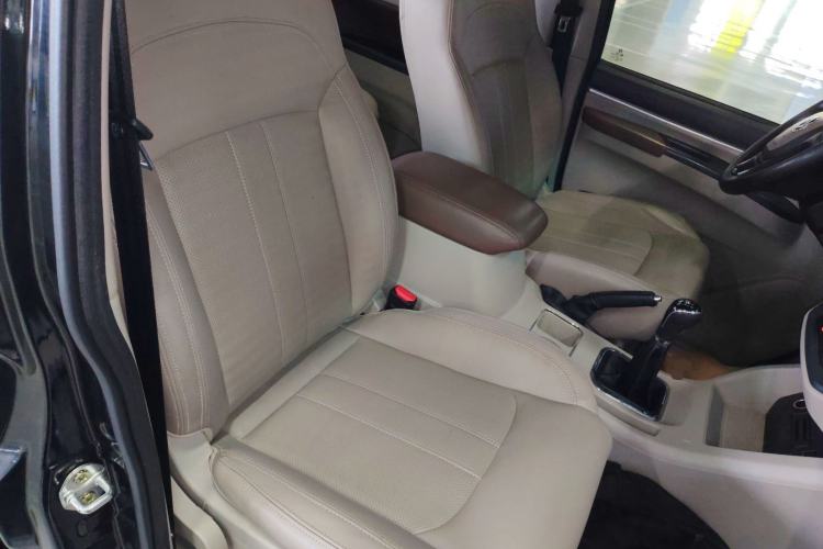 Used FORTHING Lingzhi 2018 M5L 1.6L 7-Seater Luxury Model
